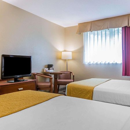 Quality Inn Hyde Park Poughkeepsie North Екстер'єр фото