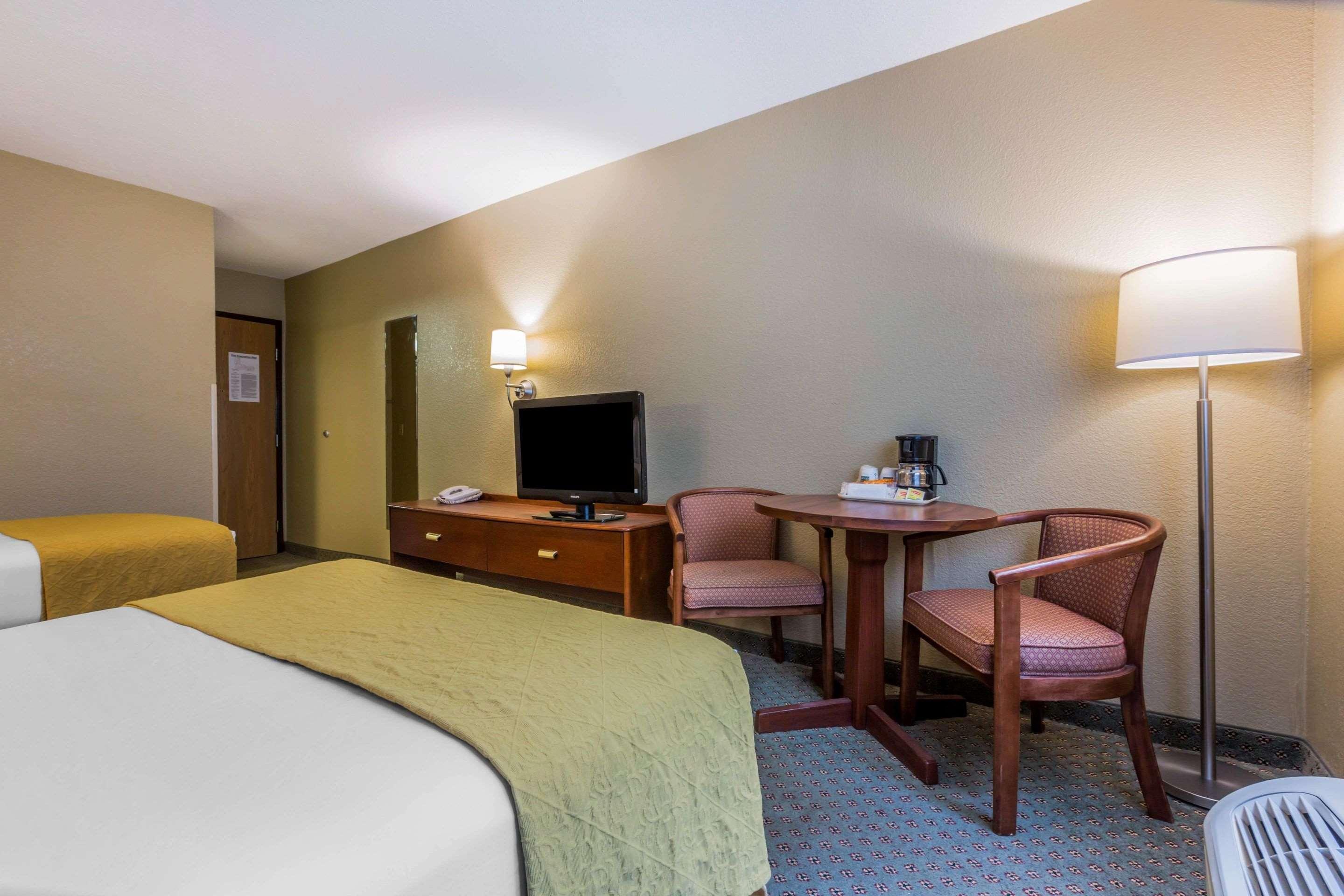 Quality Inn Hyde Park Poughkeepsie North Екстер'єр фото