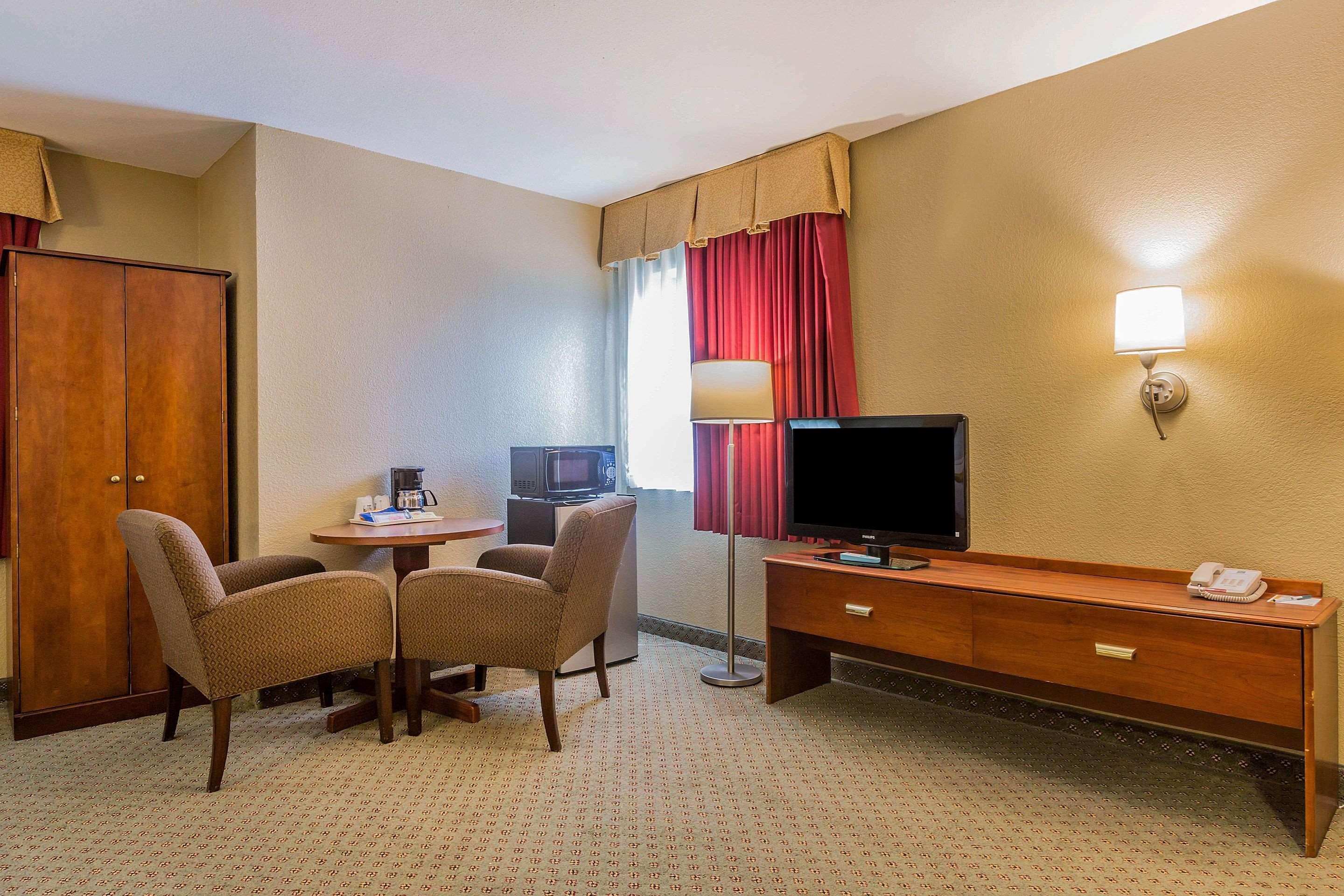 Quality Inn Hyde Park Poughkeepsie North Екстер'єр фото